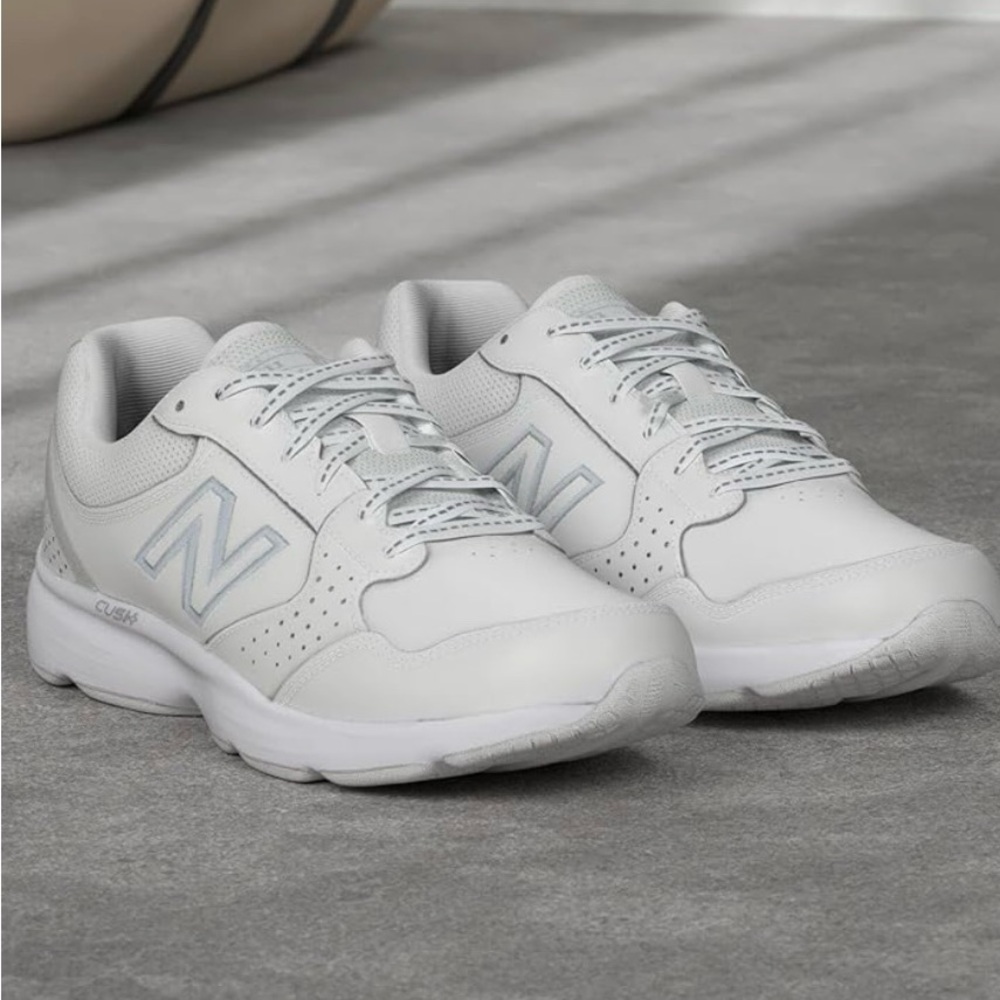 New Balance Women's 411 V1